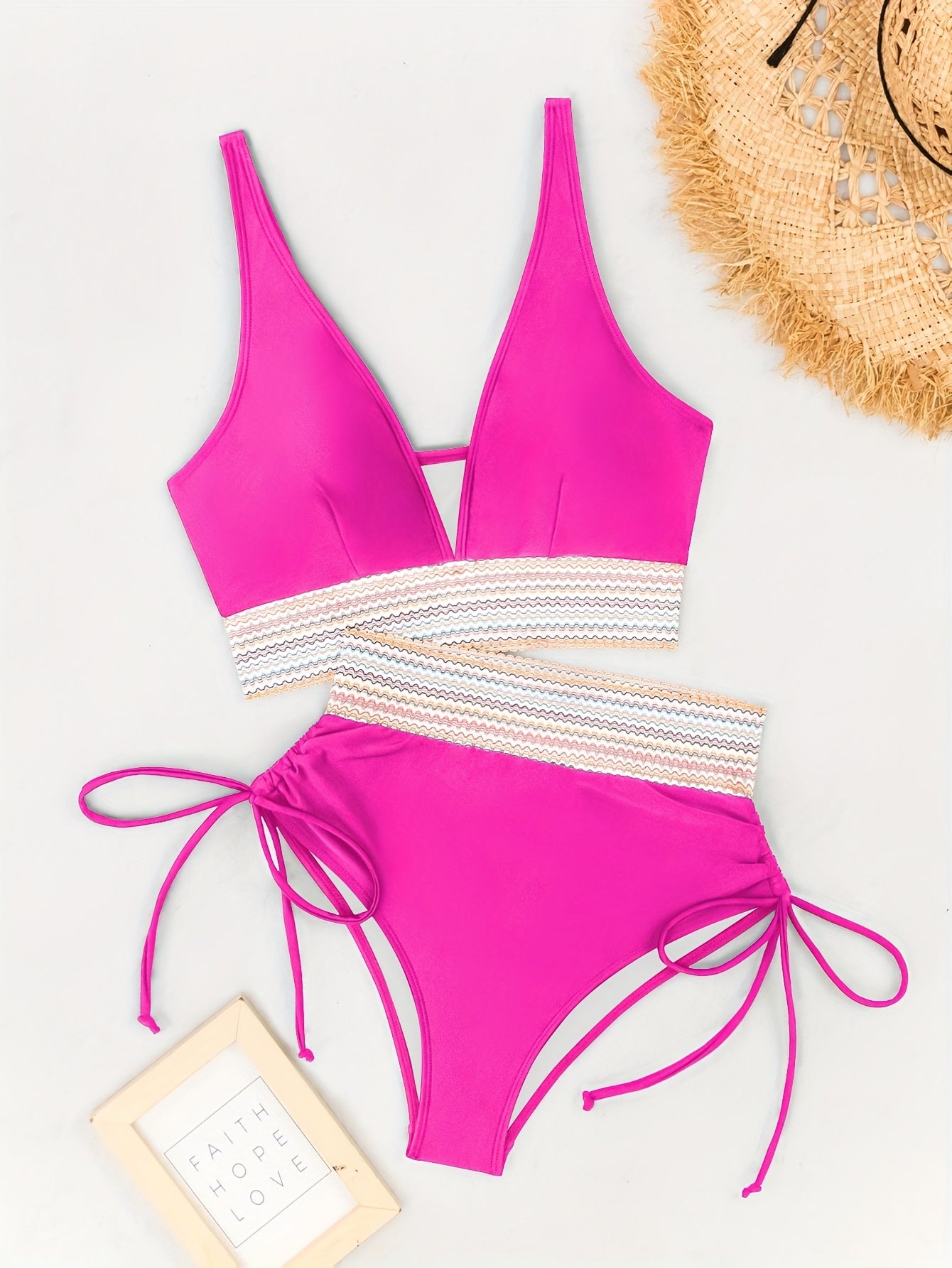 Bikini V-Neck String taille haute avec lien latéral