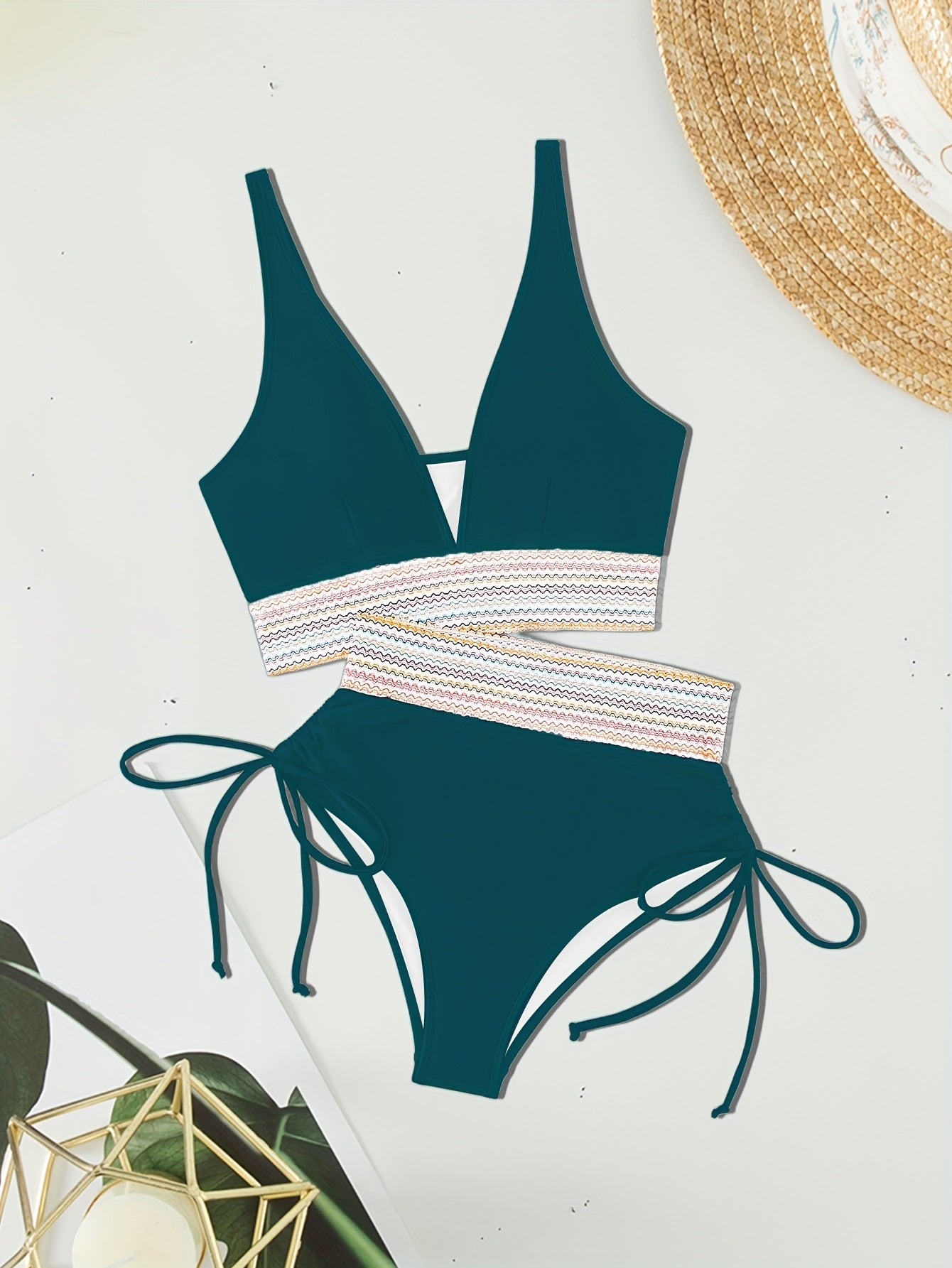 Bikini V-Neck String taille haute avec lien latéral