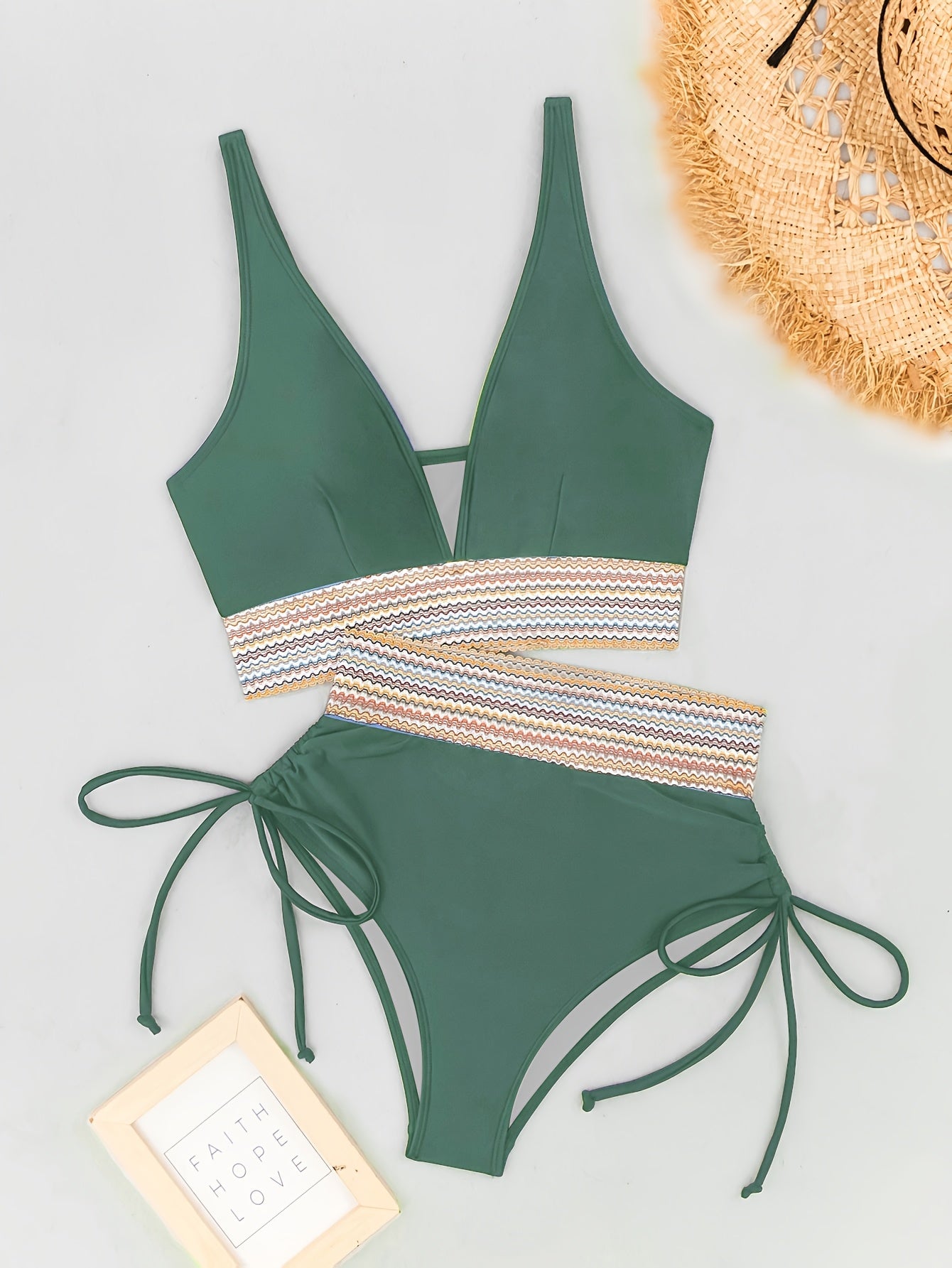 Bikini V-Neck String taille haute avec lien latéral