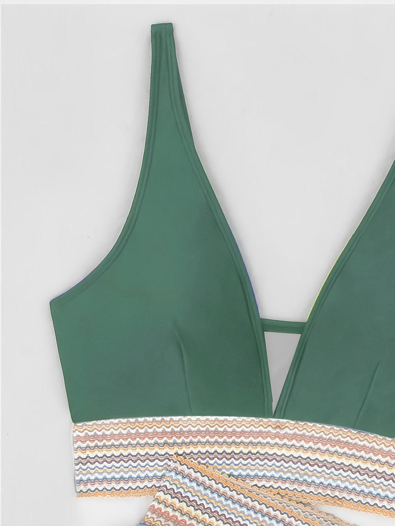 Bikini V-Neck String taille haute avec lien latéral