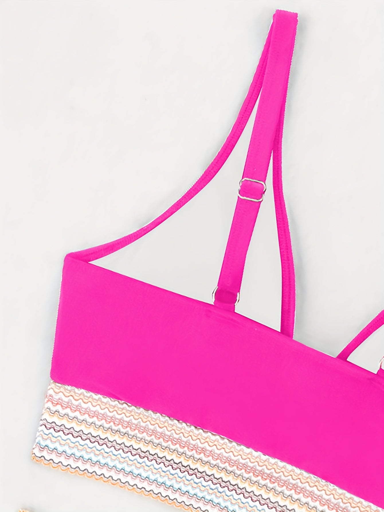 Bikini V-Neck String taille haute avec lien latéral